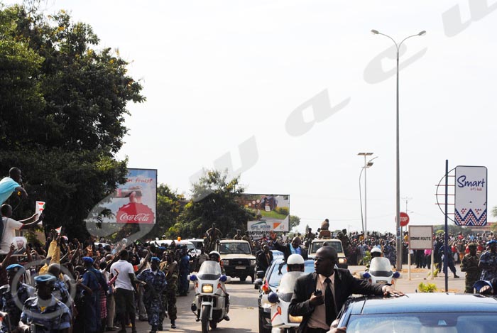 Vendredi 6 juin 2014 - Foule dans les rues de Bujumbura pour accueillir le président décoré ©O.N/Iwacu