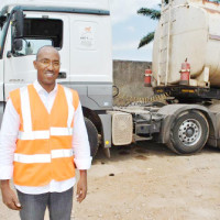 Aimé Rwankineza, vice-président de l’Association des Transporteurs Internationaux du Burundi et directeur général d’A&C Trading s.a.: "Cette décision louable n’influencera pas, dans l’immédiat, les prix sur le marché burundais" ©Iwacu