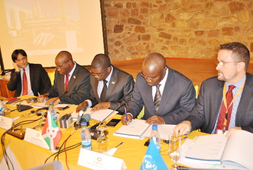 Lors de la signature de l’accord de coopération entre le Burundi et Singapour ©Iwacu