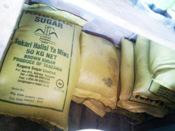 Plusieurs sacs de faux sucre dans un entrepôt ©Iwacu