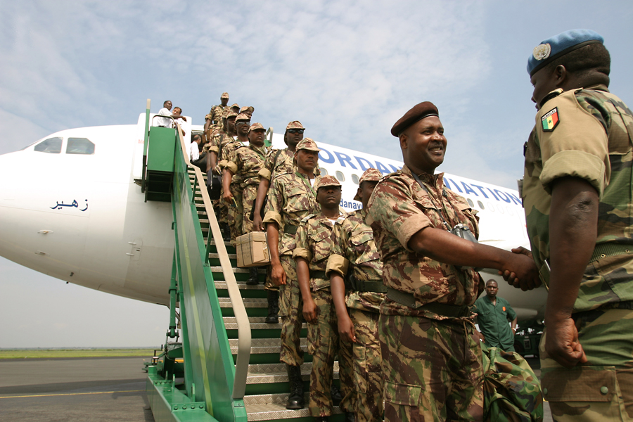 Arrivée du contingent Mozambicain en octobre 2003