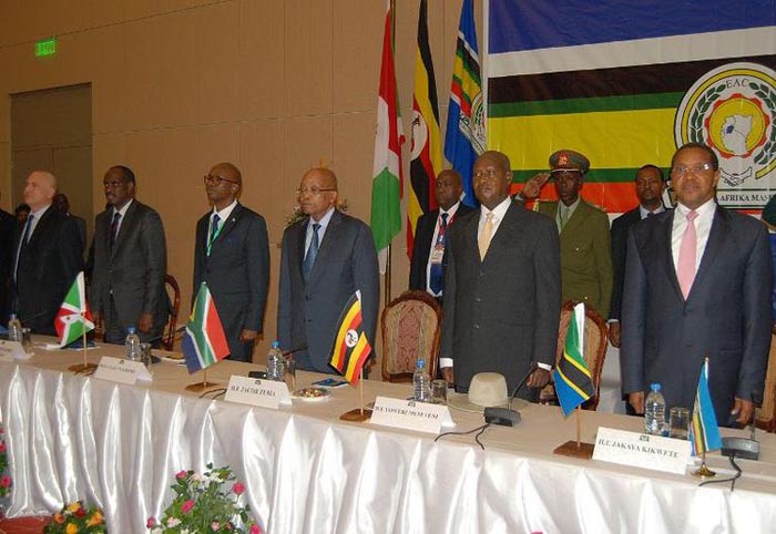 Le ministre Nyamitwe (3è à gauche) représente Pierre Nkurunziza lors du sommet des chefs d’Etats de l’EAC du 31 mai 2015