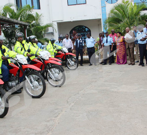 Vendredi, 2 novembre 2018 - Le commissariat général des migrations reçoit un don d'une valeur de 186 millions de francs burundais de la part du HCR Burundi. 7 motos de marques Honda font partie du lot ©Onesphore Nibigira/Iwacu