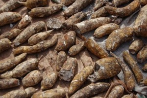 Du manioc en train de sécher ©UnicefBurundi
