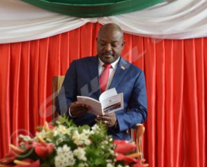 President Pierre Nkurunziza received, on 12 May, the report of the National Commission for Internal Dialogue suggesting the amendment to the constitution