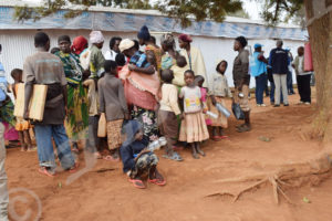 Some Burundian returnees from Tanzania on Gisuru-Goma border
