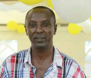 Léopold Habarugira would be  abducted by a group of four people, one of them in police uniform 