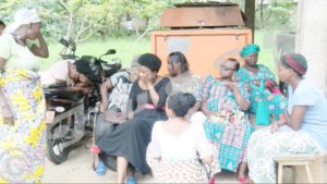 Evicted people from Gasenyi locality have staged a sit-in in front of the ministry of environment 