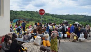 Eusébie followers at their arrival at Ruhwa border post in Cibitoke Province