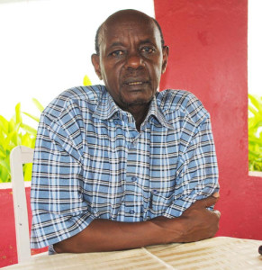 Jean Baptiste Manwangari demande à la police de faire des enquêtes objectives afin d’arrêter les vrais responsables de l’attaque du domicile de Gaston Sindimwo ©Iwacu