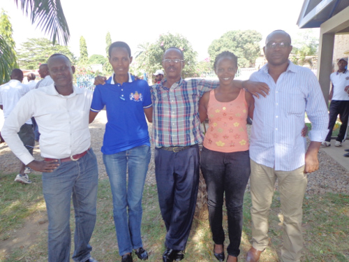 Les membres du comité exécutif de l’AJSB : « Après les deux mandats, je ferai mes valises », a déclaré, Désiré Hatungimana (à droite sur la photo) ©Iwacu