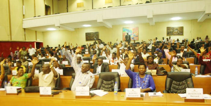 Les députés à  l’Assemblée nationale, lors du vote du nouveau Code électoral ©Iwacu