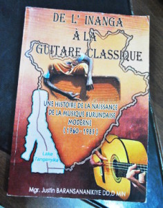 Le livre coûte 50.000 Fbu et est disponible au Musée et à l’Alliance franco-burundaise de Gitega. A Bujumbura, on pourra le trouver au Musée Vivant et à la Libraire Saint-Paul ©Iwacu 