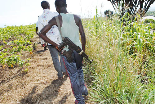 Une enquête menée par le journal Iwacu en avril 2014 indique que de jeunes burundais sont effectivement présents à Uvira, ainsi que des militaires de la FDN ©Iwacu