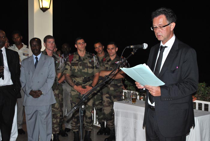 Gerrit Van Rossum : « La France mène sans interruption l’action de formation qui témoigne l’engagement durable au côté du Burundi. » ©Iwacu