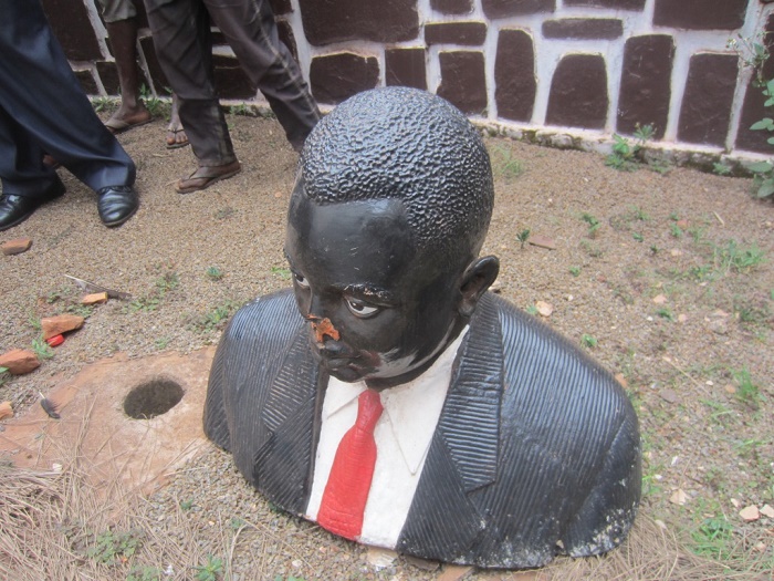 Le buste de Rwagasore encore une fois détruit ©Iwacu