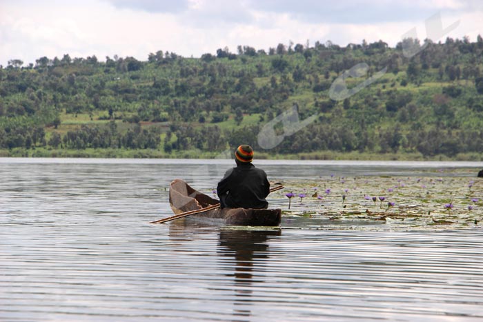 Photo 2 Le lac Rwihinda est une mère nourricière pour certains jeunes de Kirundo.