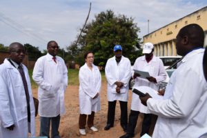 Rym Ben Zid, Représentante du FIDA au Burundi et Déo Guide Rurema, ministre de l’Agriculture et de l’élevage lors de la visite de la CNIA 