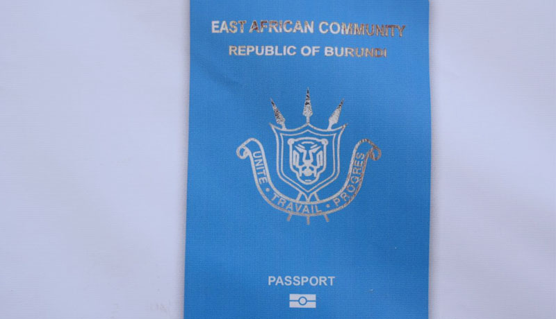 Le Burundi inaugure le passeport de l’EAC