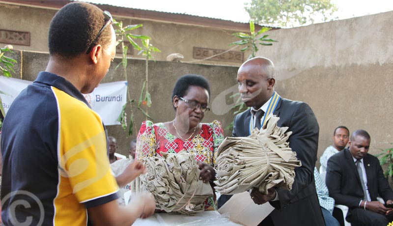 Rotary Club Kigobe 2012 au chevet des élèves vulnérables