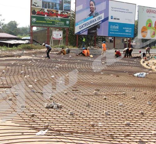 Mardi, 9 Juillet 2019- Les travaux de réhabilitation du rond-point des Nations Unies dans la zone de Ngagara sont presque à 60% d’exécution selon un ingénieur du chantier./© Térence Mpozenzi/Iwacu