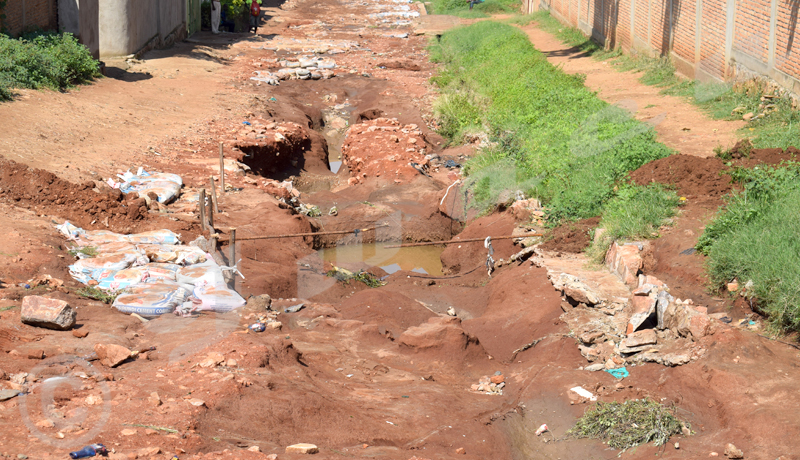 Kibenga : quand un fossé se creuse au milieu d’une rue