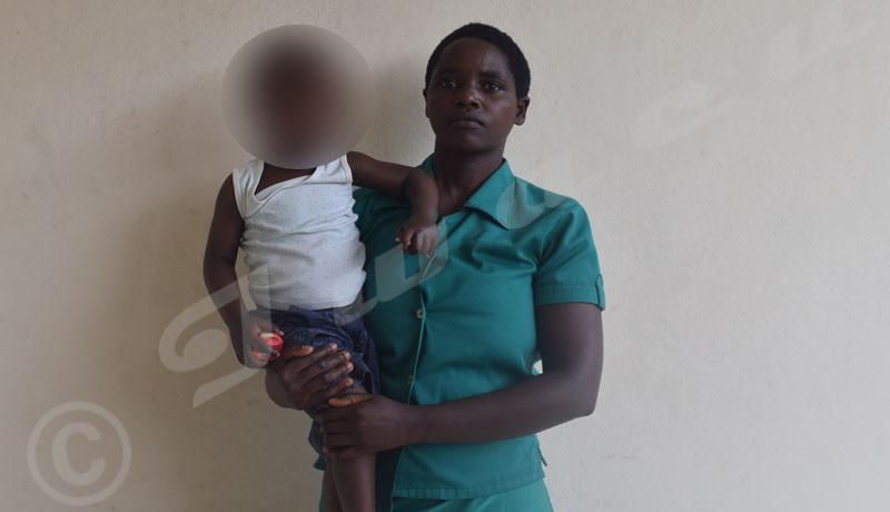 Tenant son bébé, Aline Ndikumana accusée de ’’détention illégale d’armes’’ a comparu