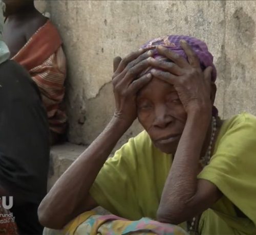 Les déplacés du site des sinistrés de Mubone, dans la zone urbaine de Buterere déplorent de nombreux cas de décès qui s’observent dans ce site. D’après eux, la famine en serait la cause principale.