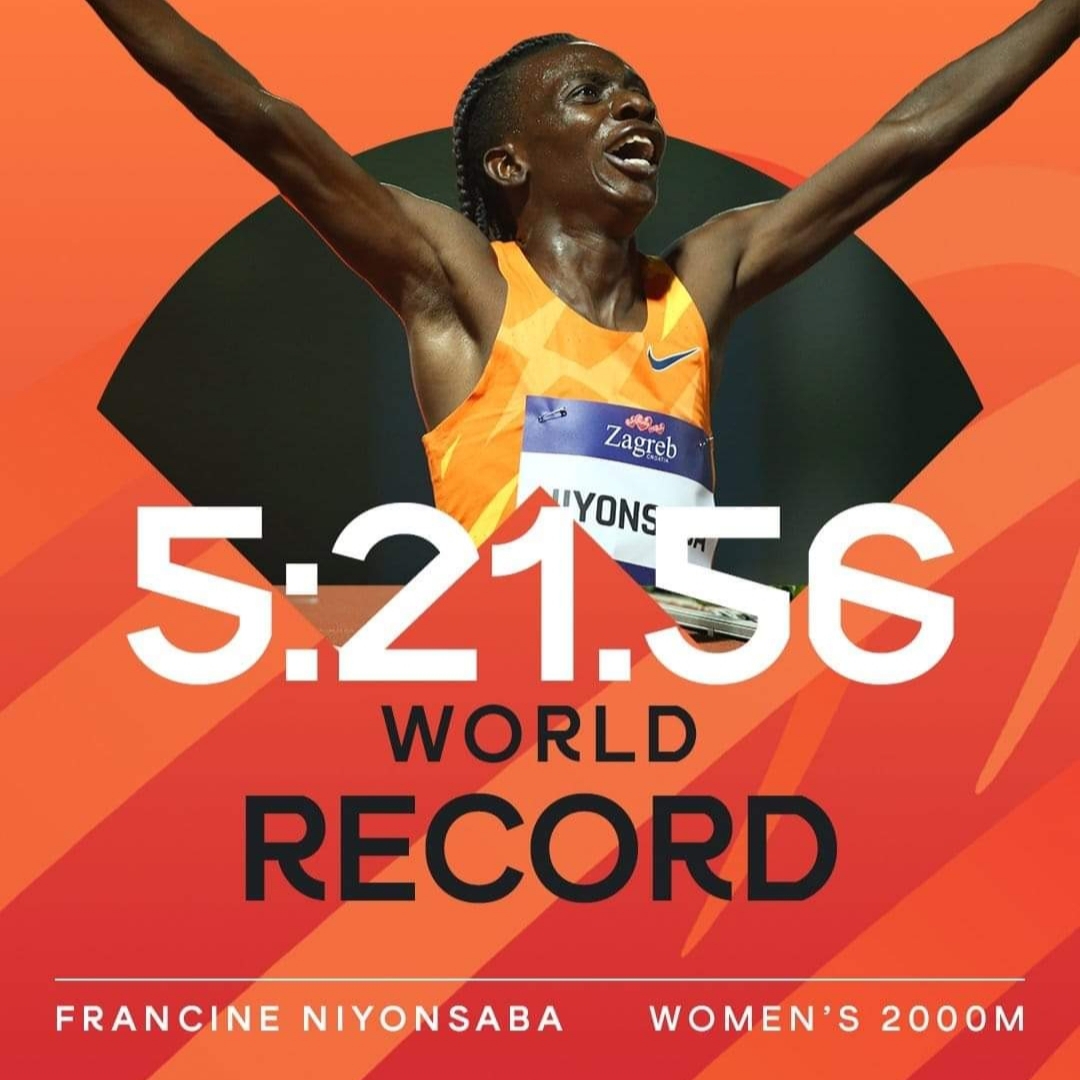 Francine Niyonsaba bat le record du monde sur 2000m