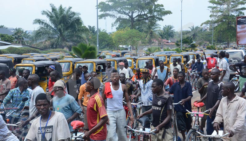 Le cri du cœur des syndicats des vélos-taxis, motos-taxis et tuk-tuk