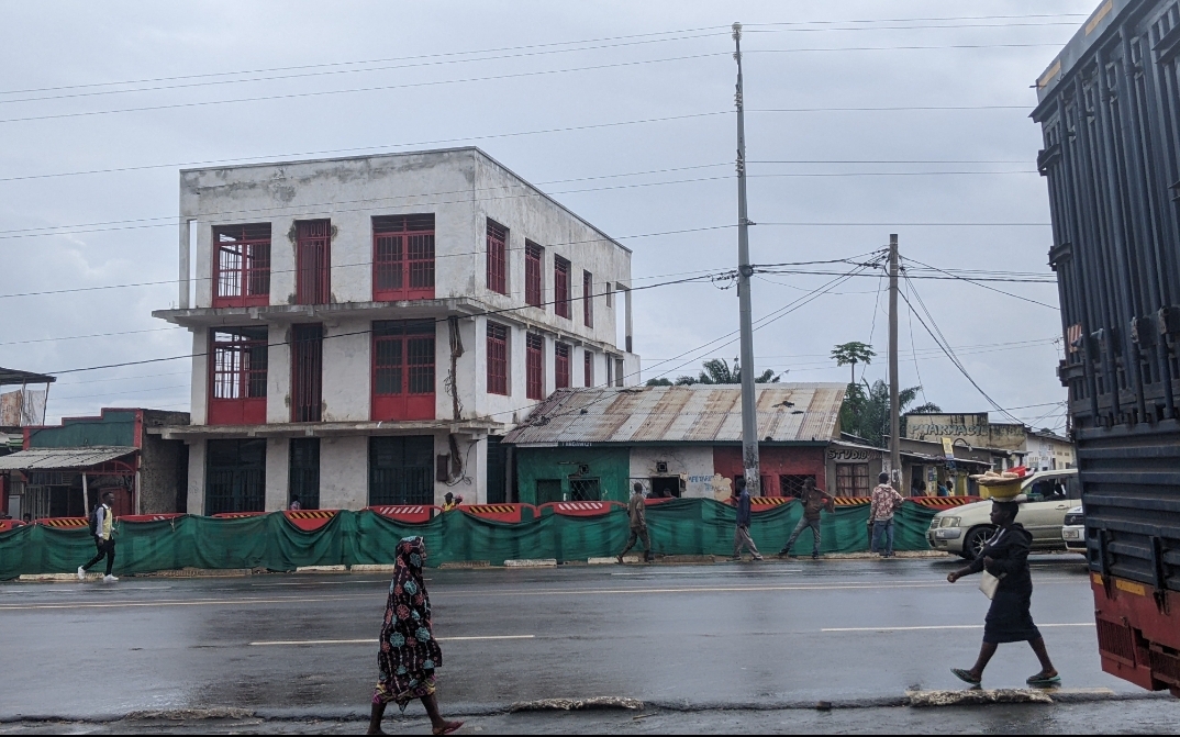 Mutimbuzi : Les maisons et les boutiques construites sous les câbles de la Regideso sont à démolir