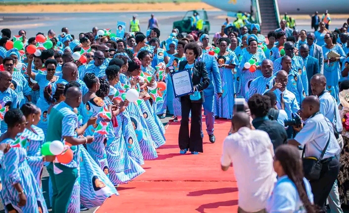 Retour d’Angeline Ndayishimiye primée par  l’ONU, des commerces fermés