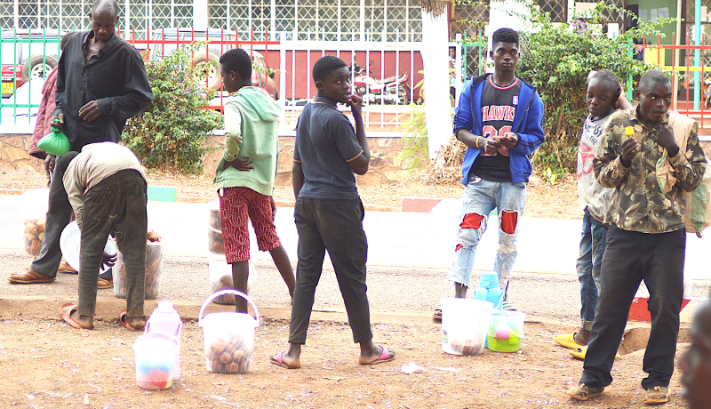 Région Centre/Gitega : Le commerce ambulant, une menace pour la santé publique en période de Mpox