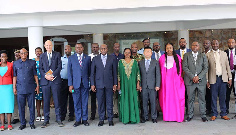 Un atelier national pour lutter contre la prolifération des armes légères et de petit calibre au Burundi