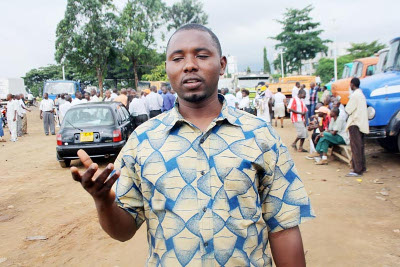 Christian Mugisha au parking du Cotebu ©Iwacu