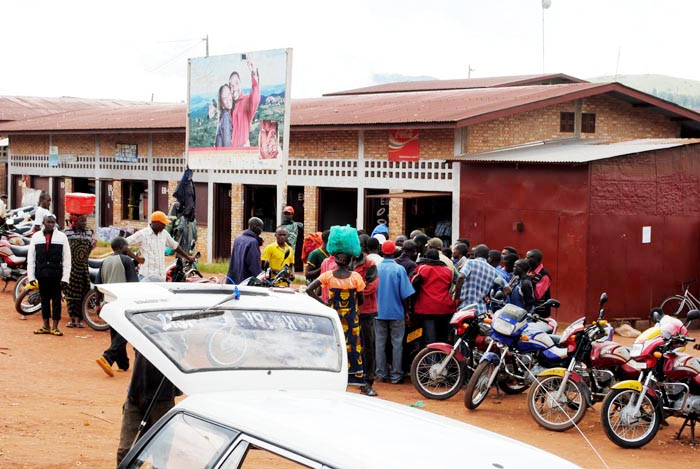 Vue partielle du marché de Mabanda, à une centaine de mètres du chef lieu de la commune Mabanda, province de Makamba ©Iwacu